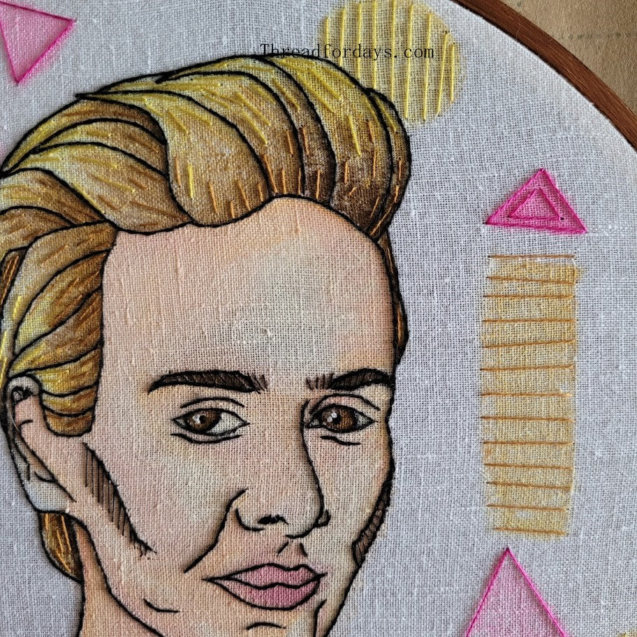 close up of sarah paulson hoop